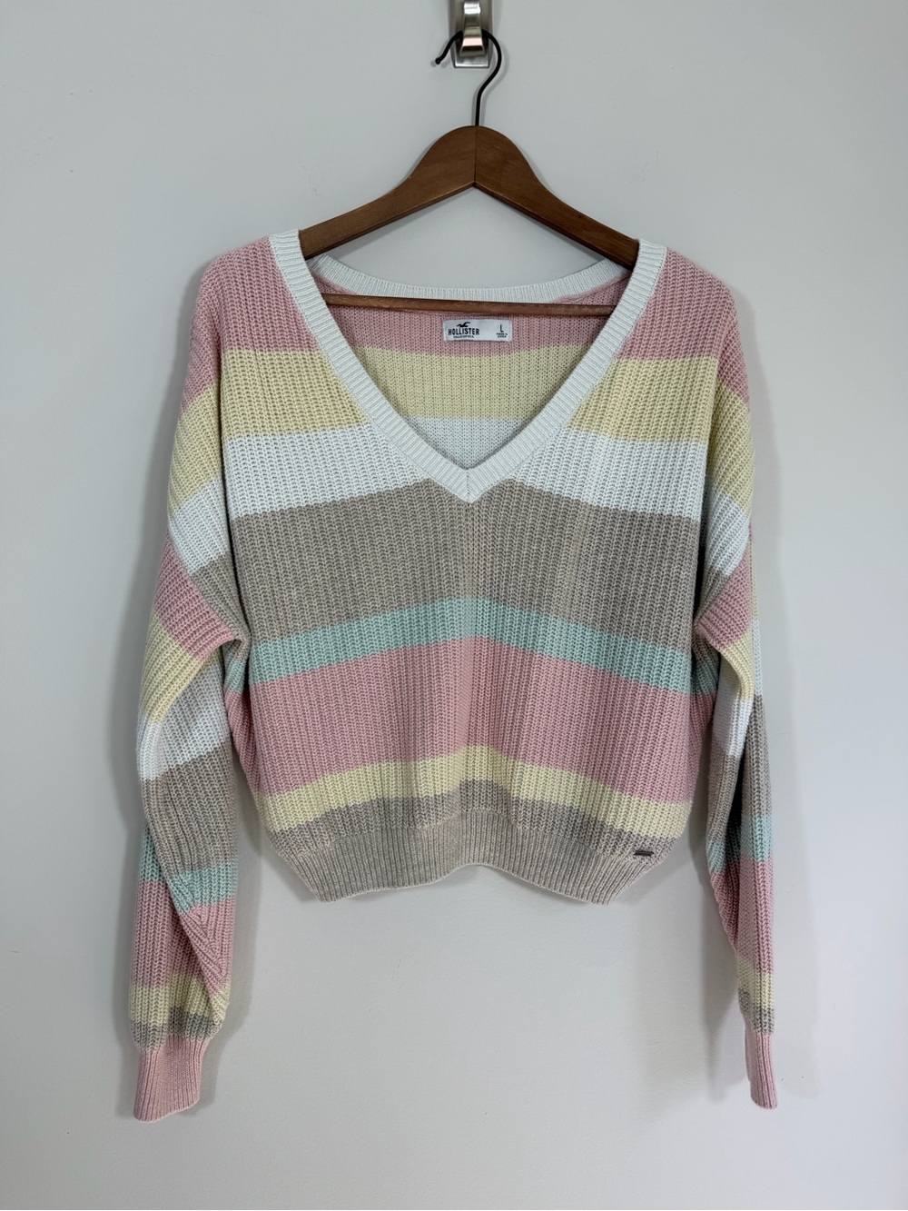 Hollister Pastel Striped V-Neck Cropped Knit Sweater Pink Mint Large
